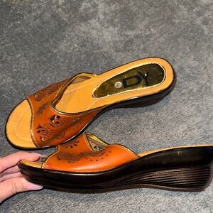 Made in Colombia Women's Brown Wedge Sandals size 7